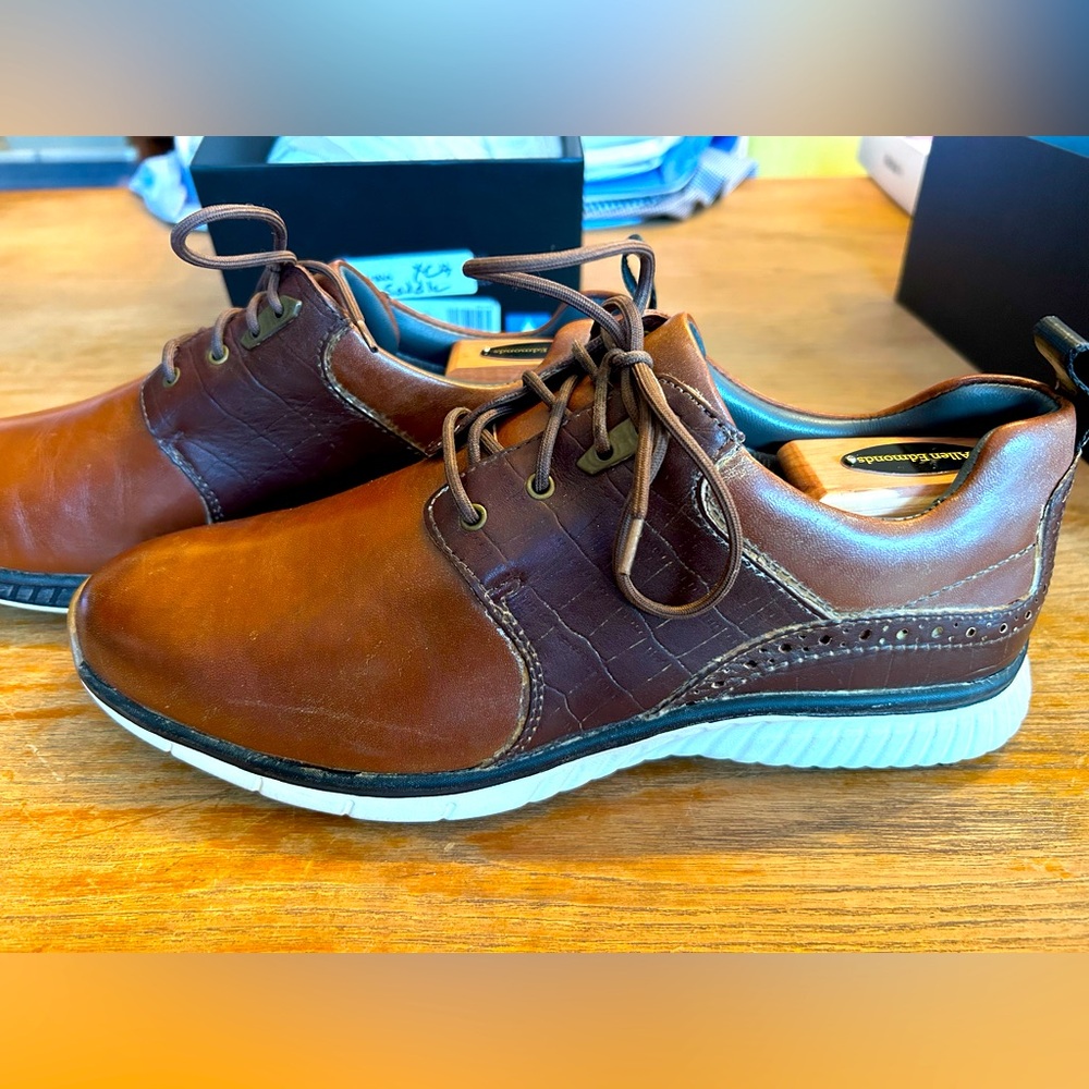 Johnston & Murphy XC4 spikeless golf shoes — excellent preowned condition (10M)